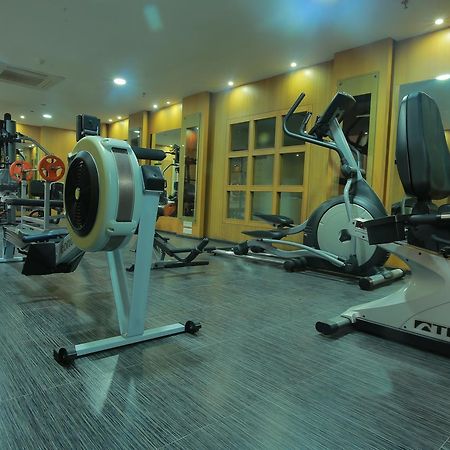 Pattom Royal Hotel Thiruvananthapuram Exteriör bild